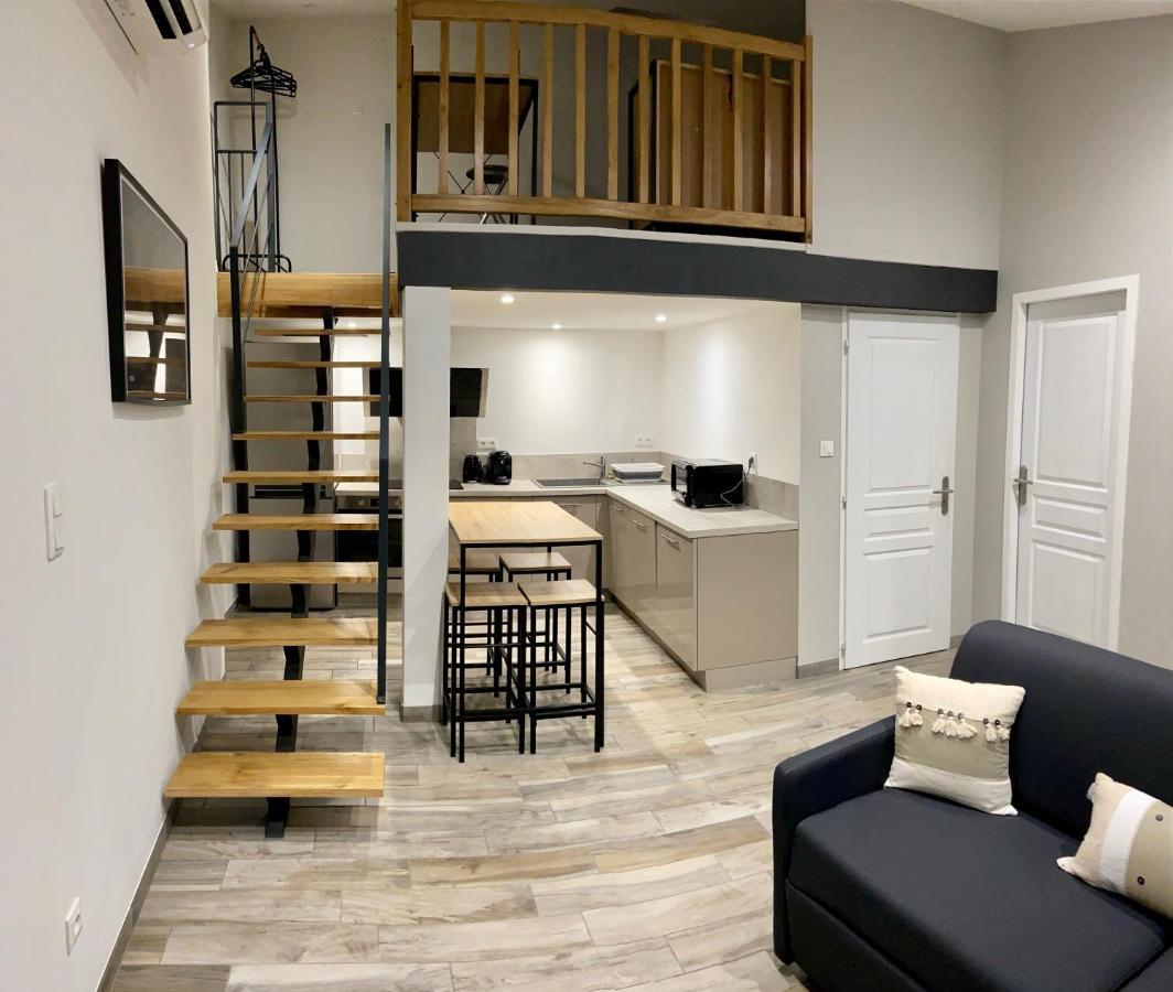 Studio Meuble Du Bourg Puymiclan Экстерьер фото