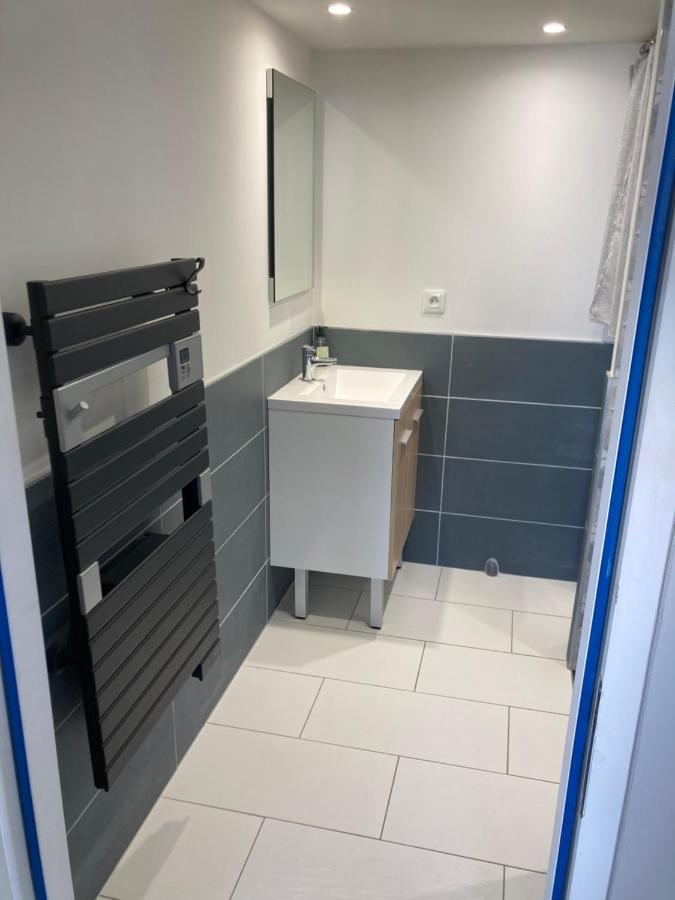 Studio Meuble Du Bourg Puymiclan Экстерьер фото