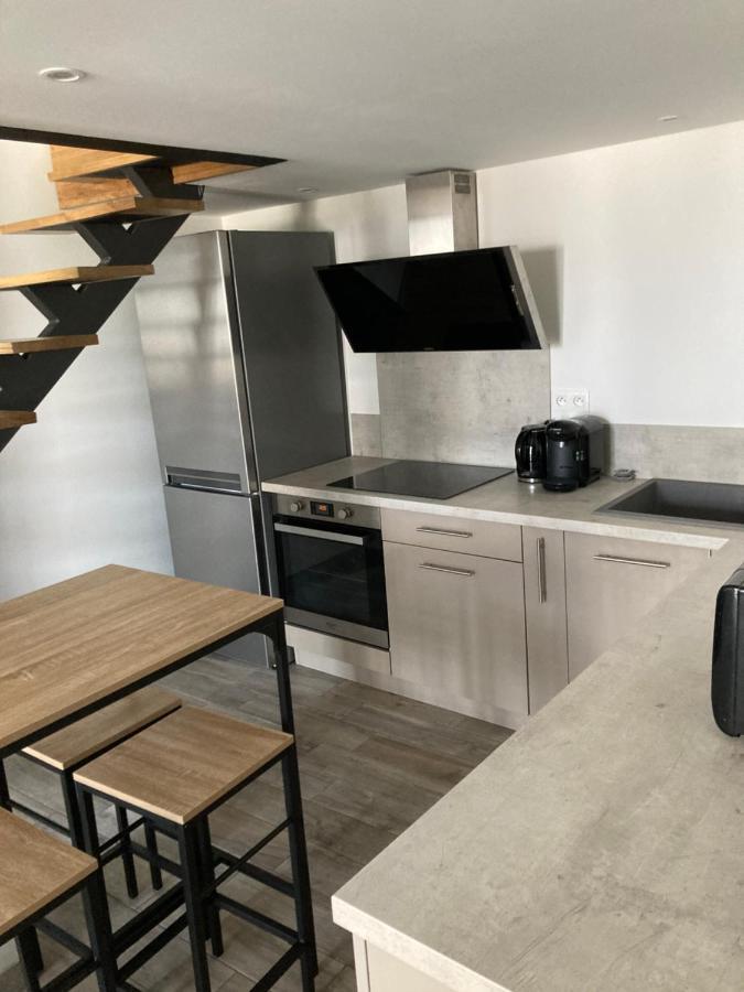 Studio Meuble Du Bourg Puymiclan Экстерьер фото
